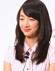 周冬雨资料个人资料,从青涩校园到影视新星，多才多艺的演技女神之路